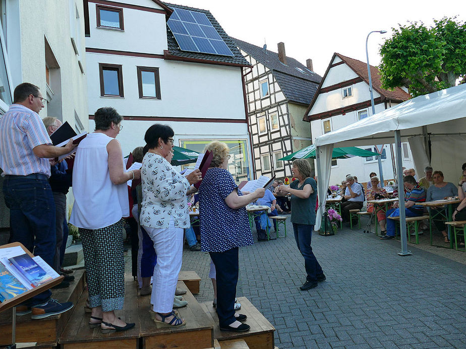 Sommerserenade vor dem "Chorfürst" (Foto: Karl-Franz Thiede)